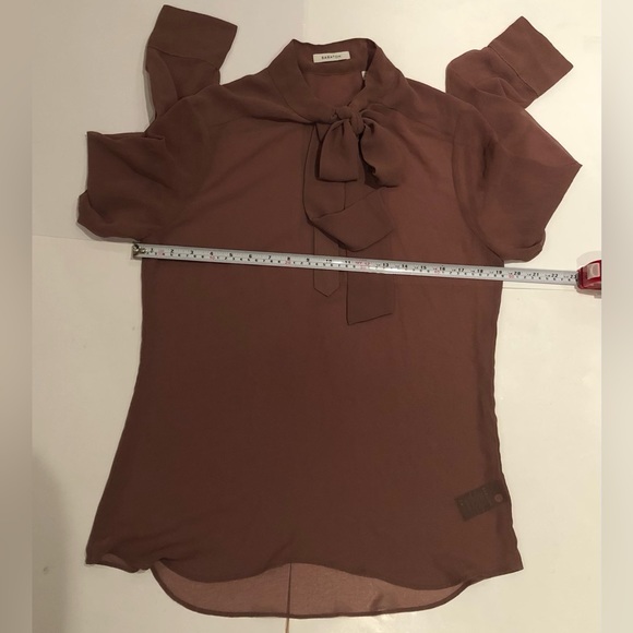 Aritzia Babaton Blouse toffee brown size M - Picture 3 of 10